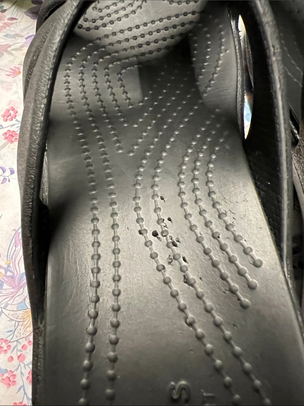 CROCS Black Slip-On Wedge Slide Sandals Size 7 - Picture 12 of 13
